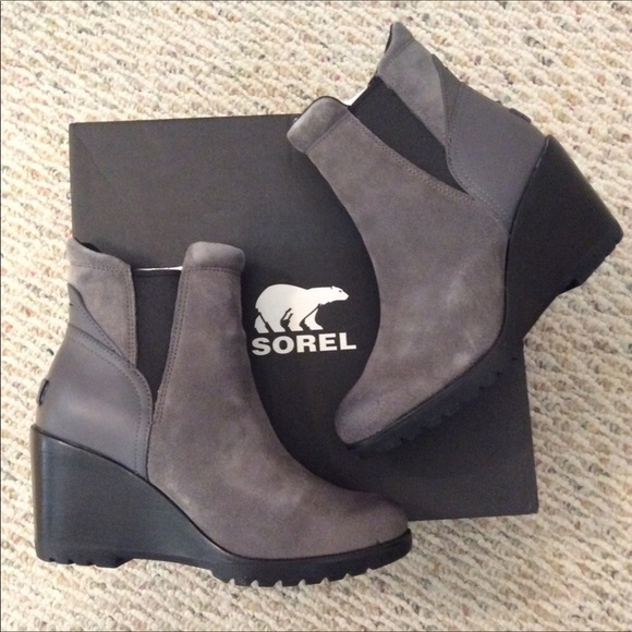 🆕 SOREL gray black wedge waterproof boots- size 8 - Picture 2 of 8